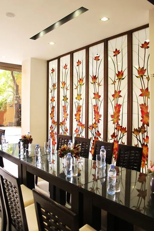 טביליסי Coral Boutique Hotel